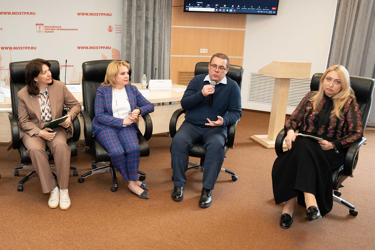 Специалисты обсудили разрывы и пути сближения практики и бизнес-образования