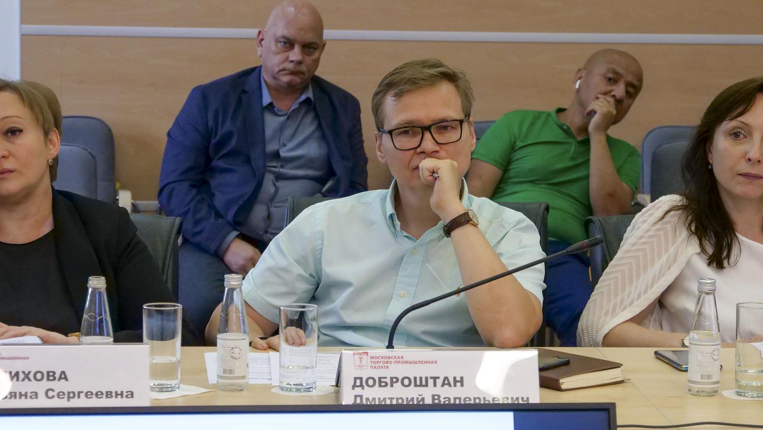 Обсуждена ситуация с неисполнением условий строительного госконтракта заказчиком в регионе 