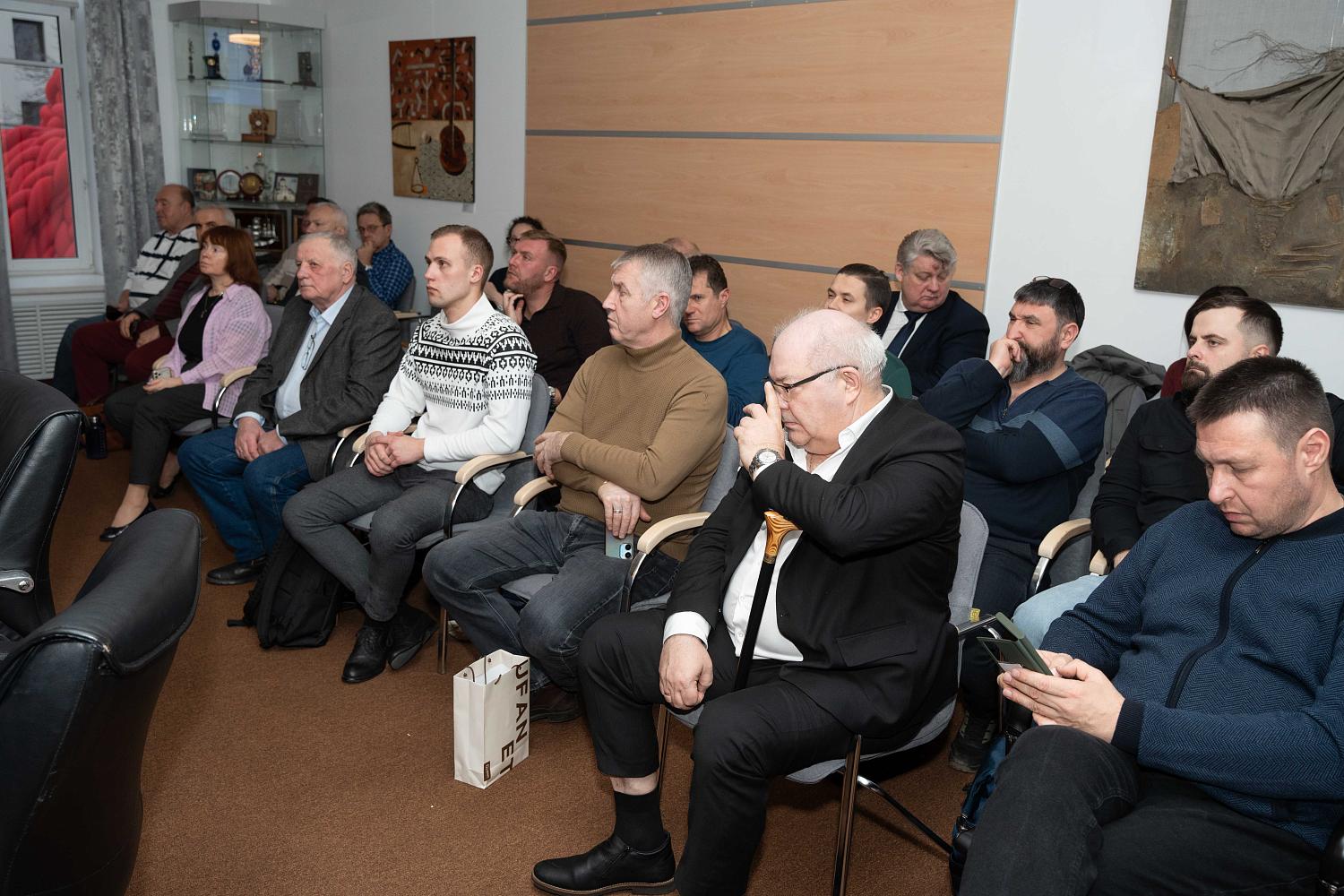 Специалисты обсудили проблемы, связанные с организаций безопасных и комфортных условий проживания в многоквартирных домах
