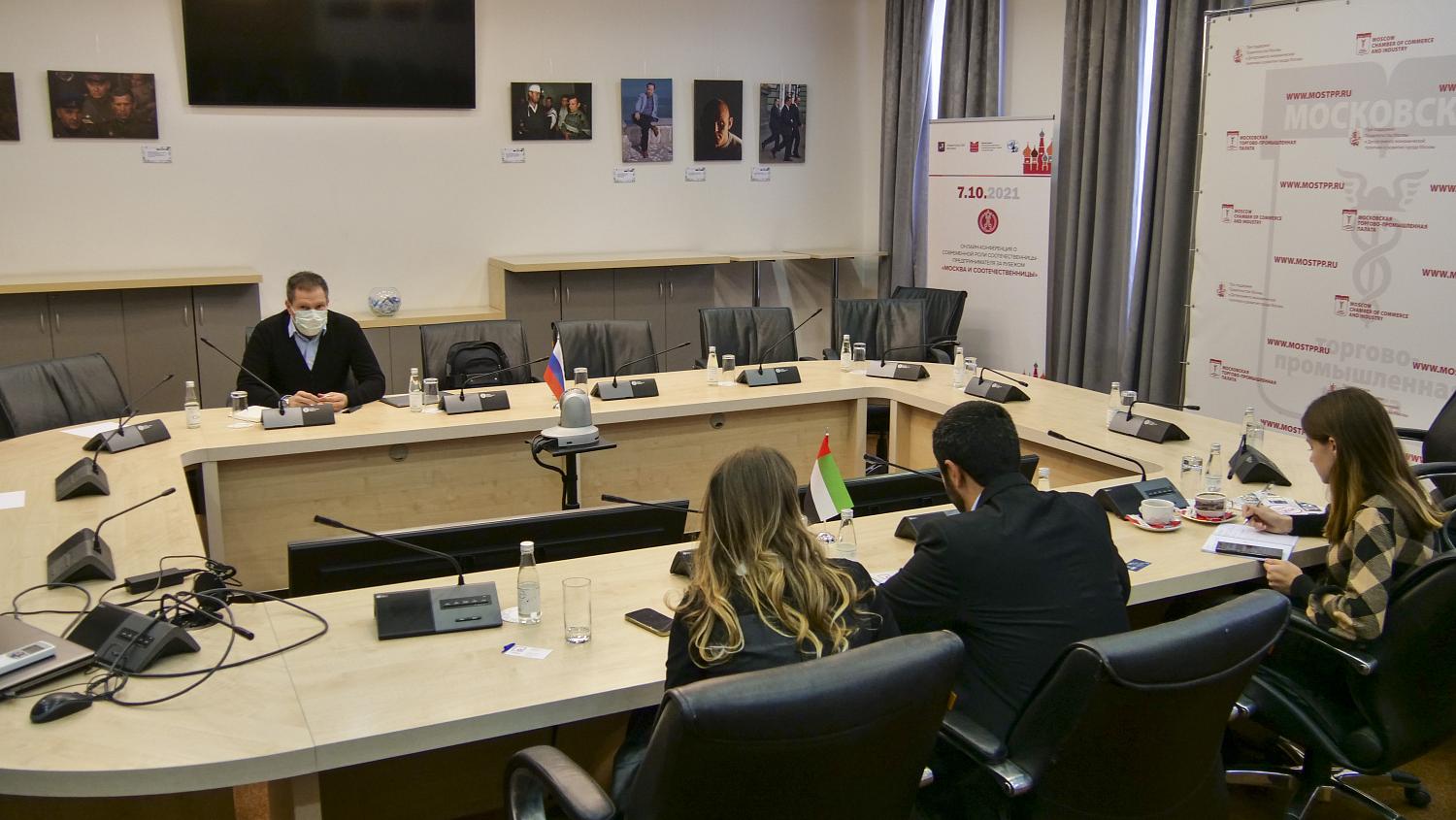 Эмират Абу-Даби готов принять российские компании  