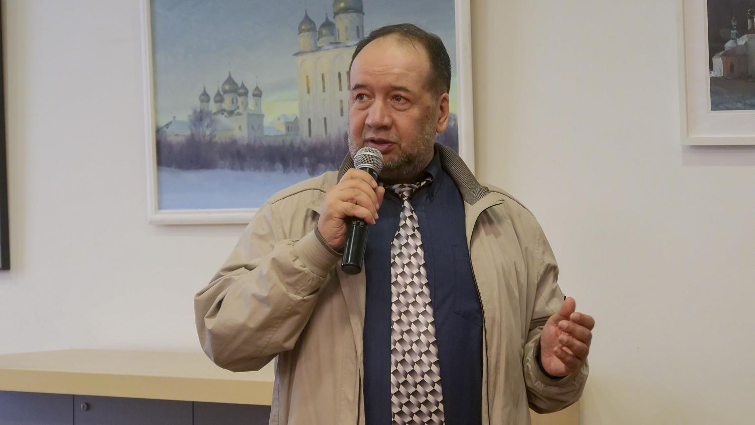 В выставочном пространстве МТПП представлена серебряная симфония небес…
