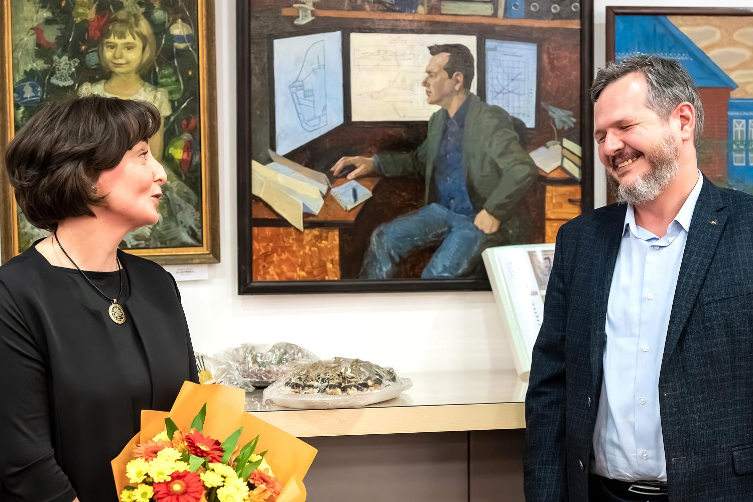 Светлые и тёплые работы художников представлены в залах МТПП