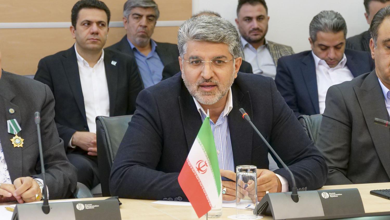 Иранский бизнес готов поставлять в Россию текстиль, обувь и одежду 