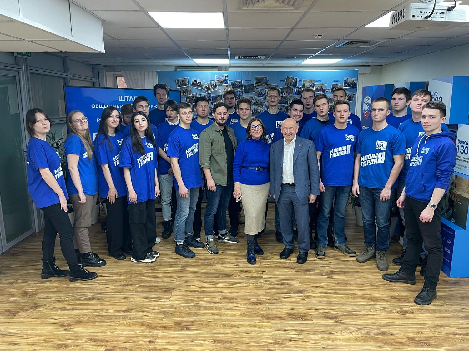 Президент МТПП Владимир Платонов встретился с молодежью в штабе общественной поддержки Президента РФ Владимира Путина