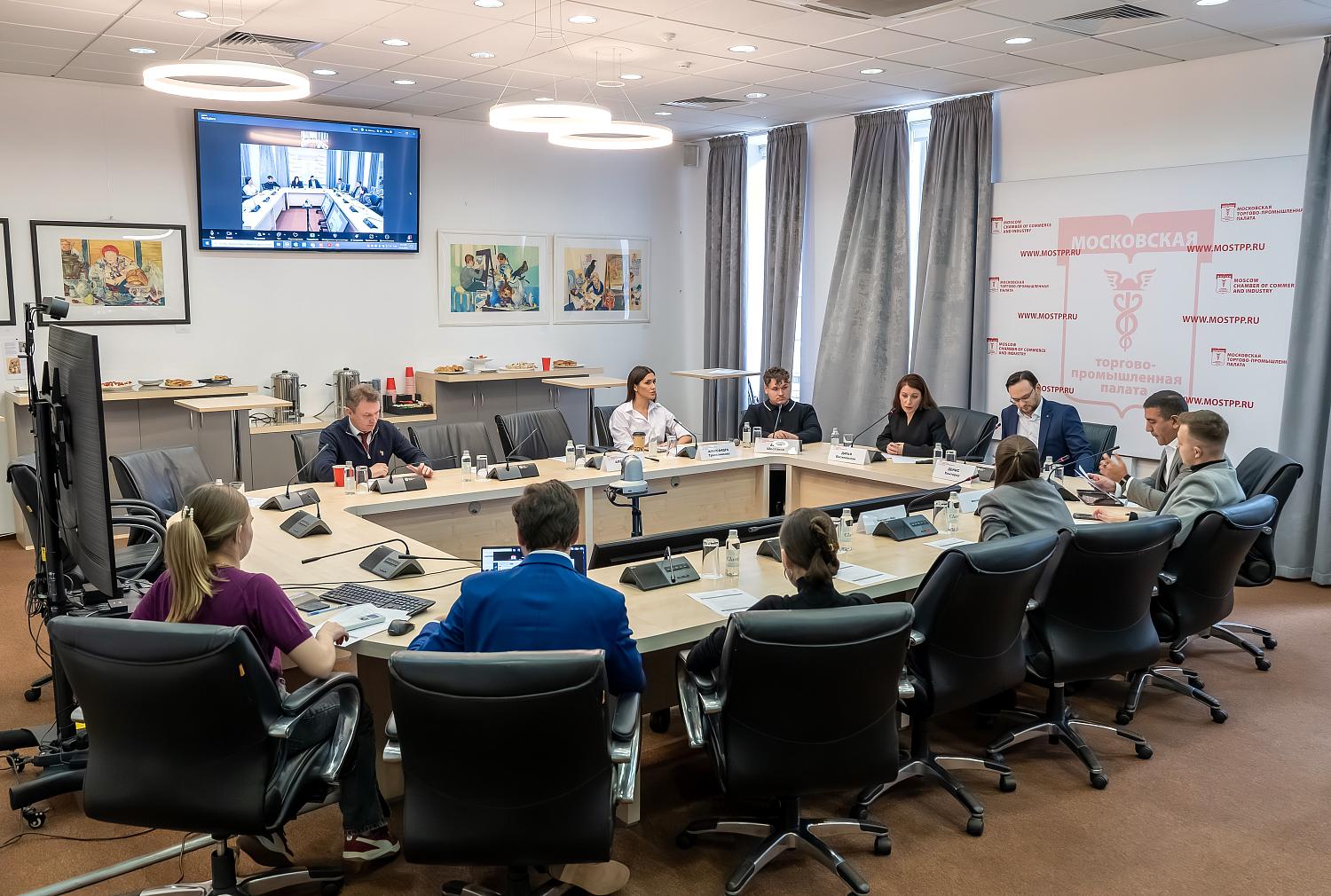 Электронная коммерция 2025: тренды, вызовы, решения