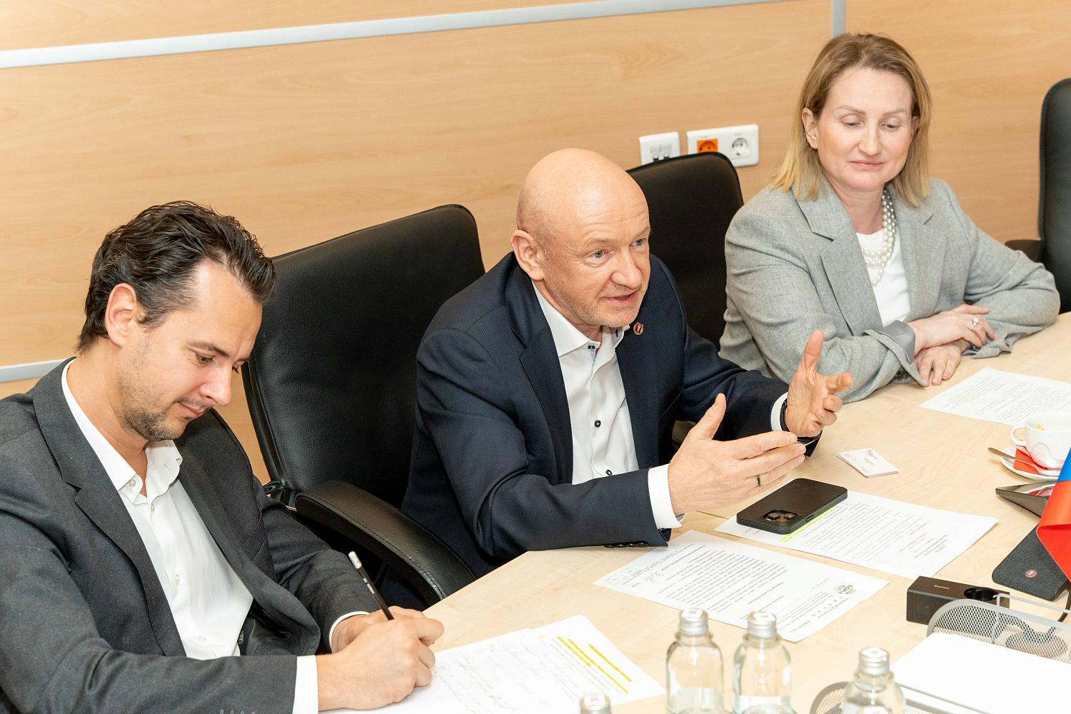 В Московской торгово-промышленной палате состоялась встреча с бизнес-делегацией китайских предпринимателей