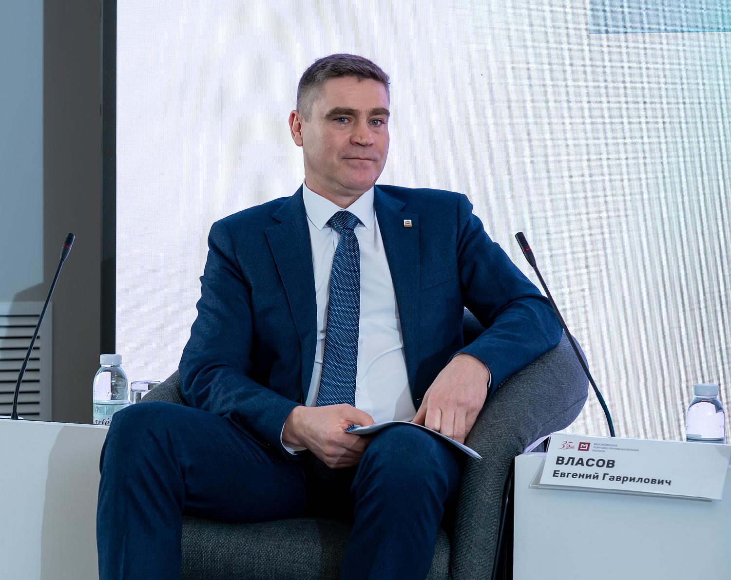 В центре внимания – развитие судостроения