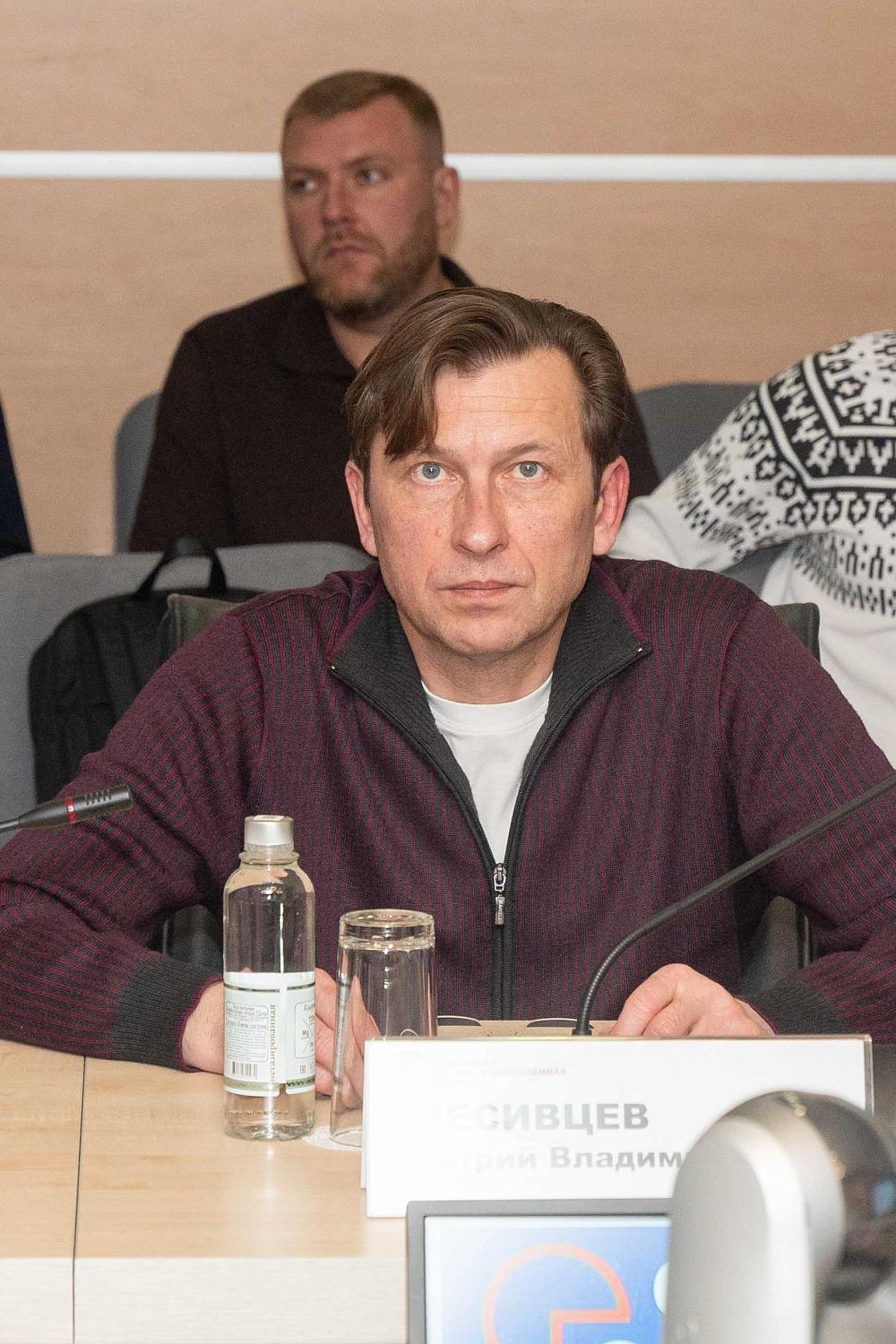 Специалисты обсудили проблемы, связанные с организаций безопасных и комфортных условий проживания в многоквартирных домах