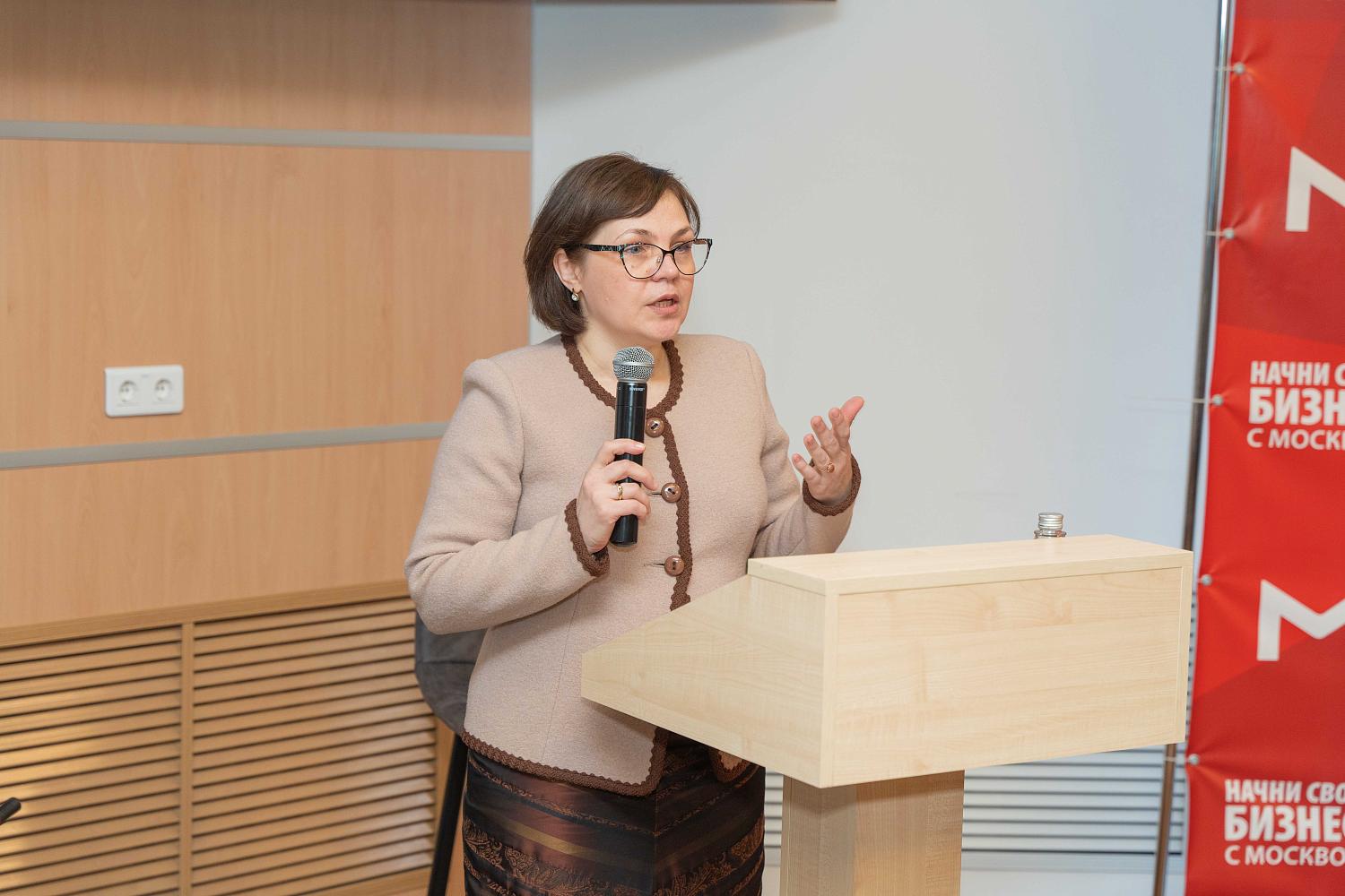 Эксперт в сфере маркетинга поделилась секретами успеха с иностранными студентами