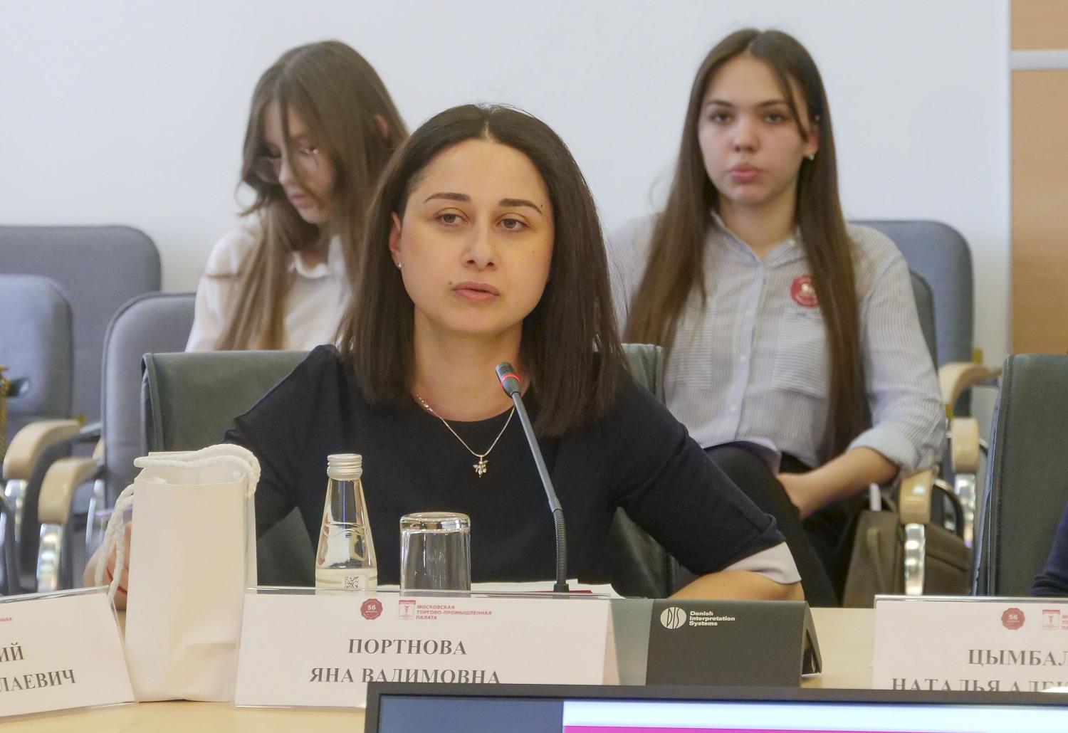 В стенах МТПП прошла учебная пресс-конференция, которую подготовили и провели ученики 56 московской школы 