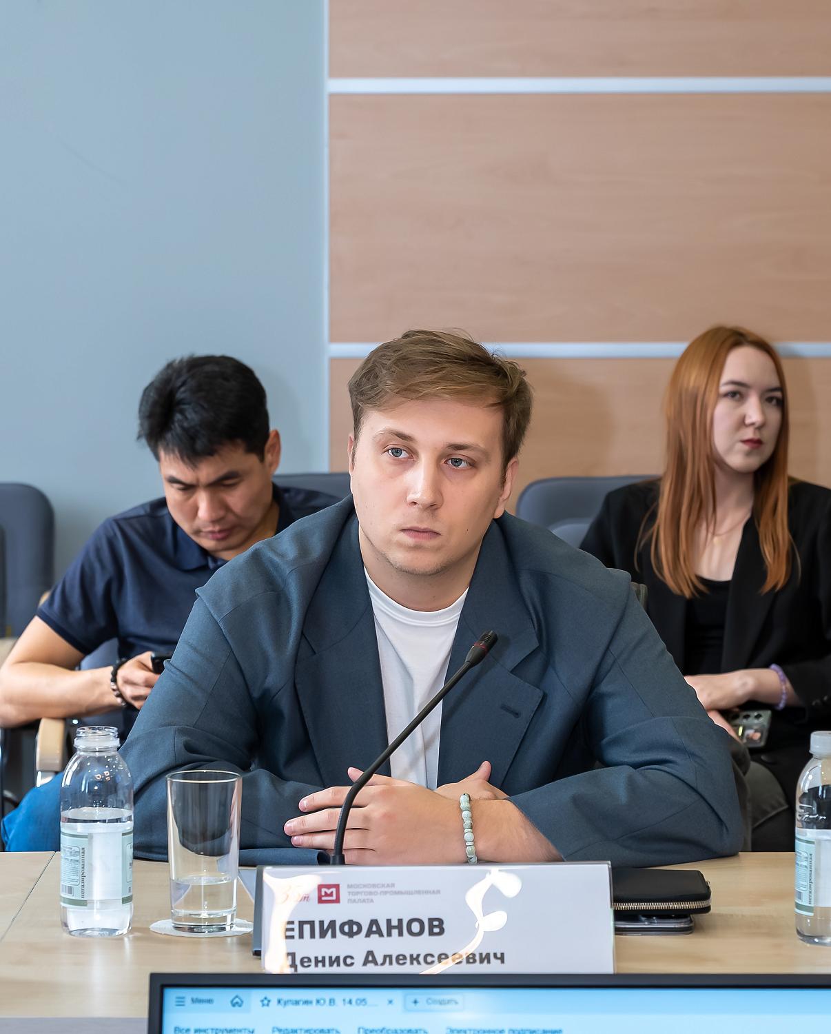 Предпринимателям рассказали о государственных грантах и преференциях бизнесу