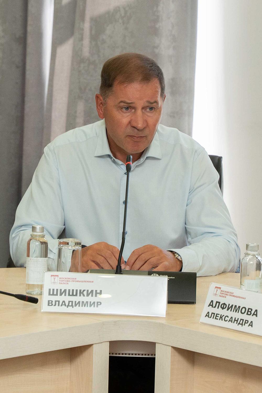 Эксперты обсудили правовые аспекты договорных отношений в строительстве, грузоперевозках и лизинге оборудования