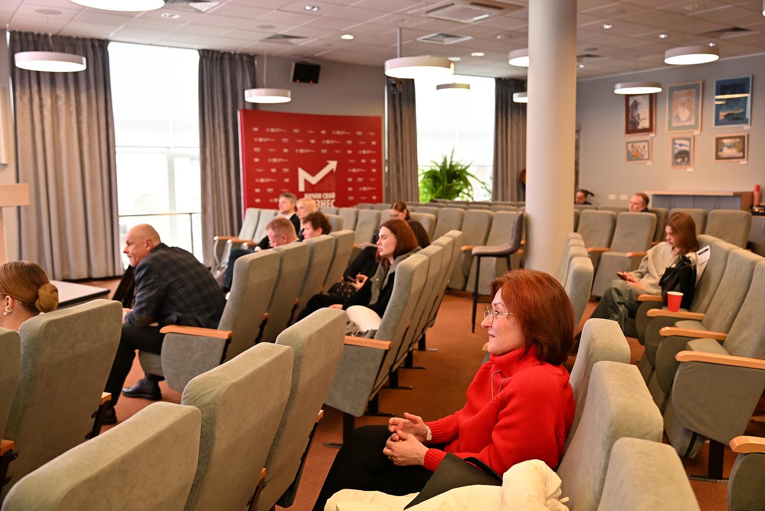 Эксперты рассмотрели долговые проблемы строительной отрасли 