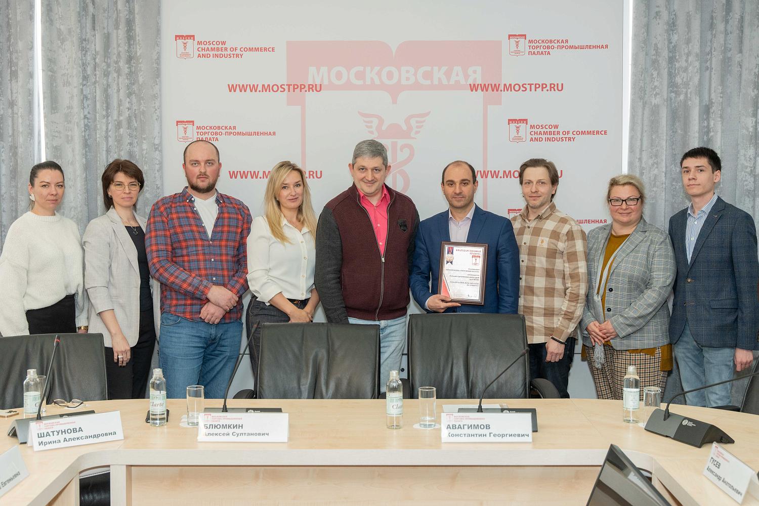 Креативные производители и торговые центры стремятся работать без посредников