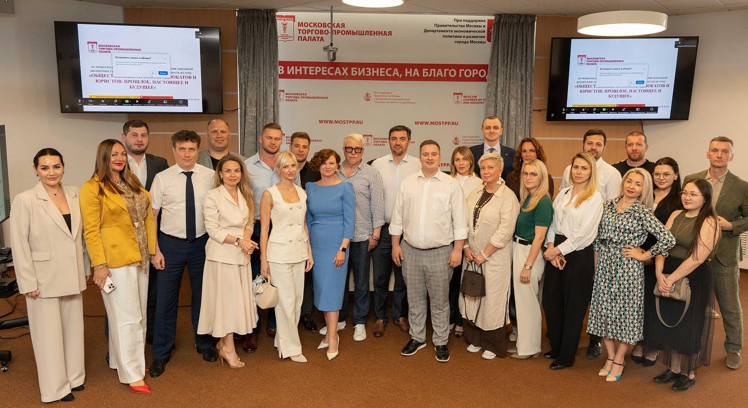 Адвокаты в деле: от благотворительности до больших премий