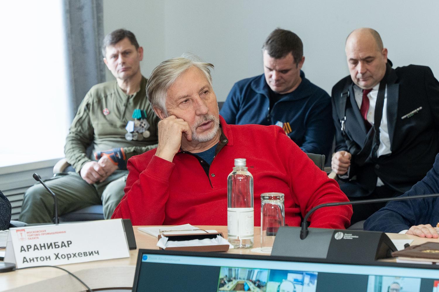 Молодежный комитет ищет дополнительные пути обеспечения безопасности многоквартирных домов