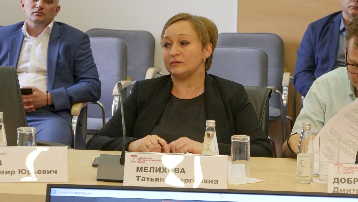 Обсуждена ситуация с неисполнением условий строительного госконтракта заказчиком в регионе 