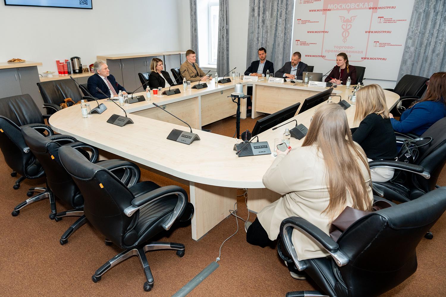 Новые члены Палаты познакомились с её работой 