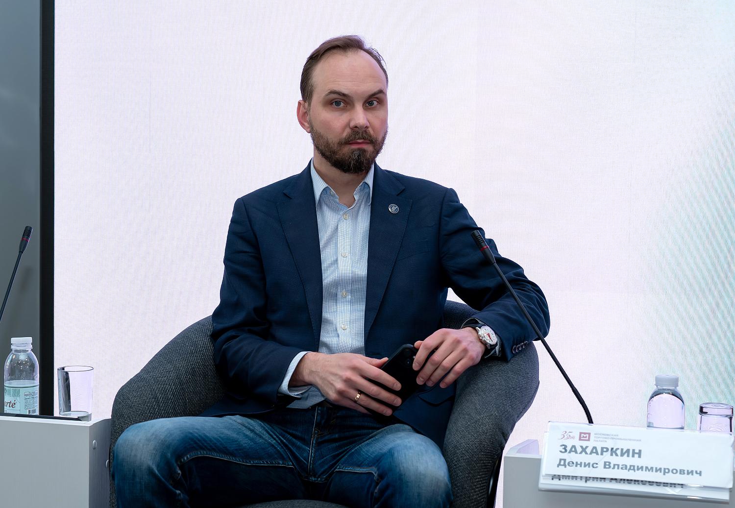 В центре внимания – развитие судостроения