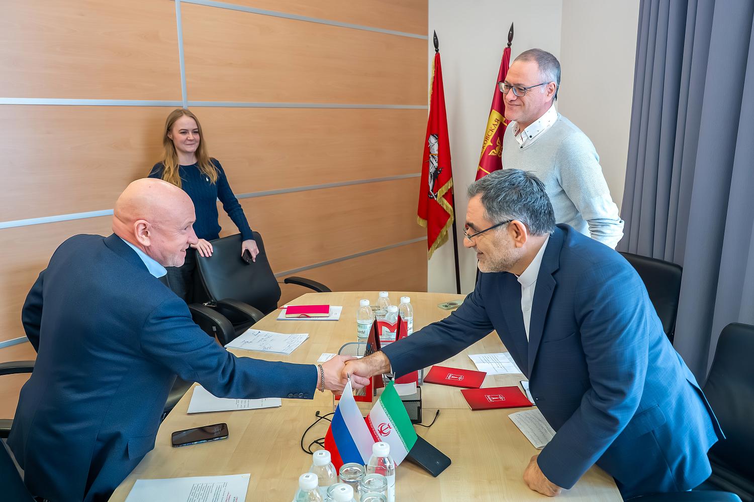 Санкции делают нас сильнее: Россия и Иран на пути к новым возможностям