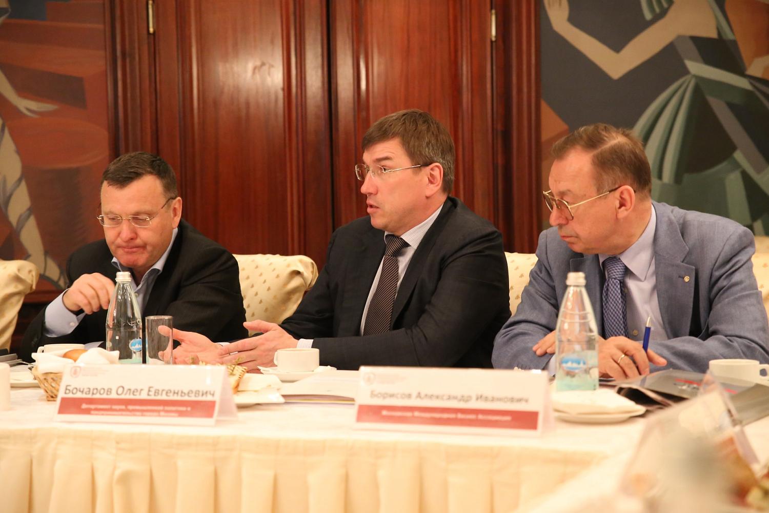 Состоялся деловой завтрак руководителя Департамента науки, промышленной политики и предпринимательства города Москвы Олега Бочарова с представителями общественных организаций и лидерами предпринимательского сообщества