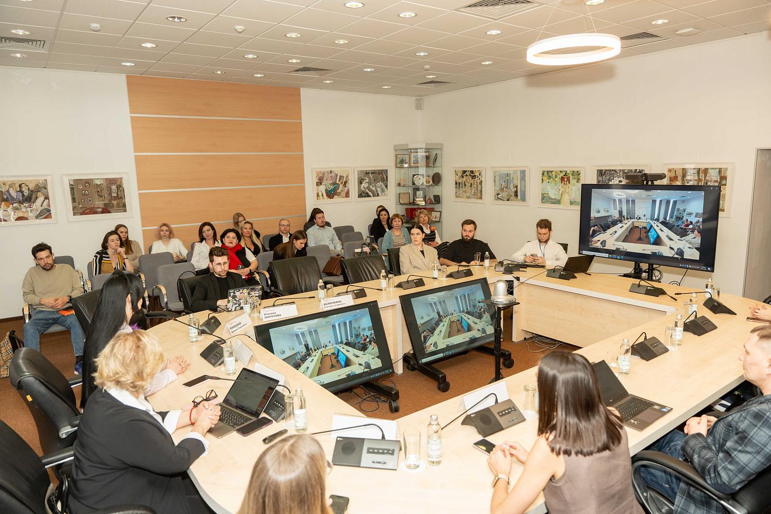 Маркировка рекламы в интернете по-прежнему вызывает много вопросов у предпринимателей и блогеров