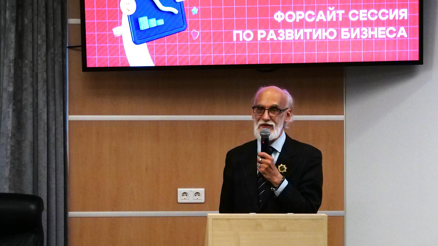 «При вступлении в Палату ваш голос усиливается многократно!»