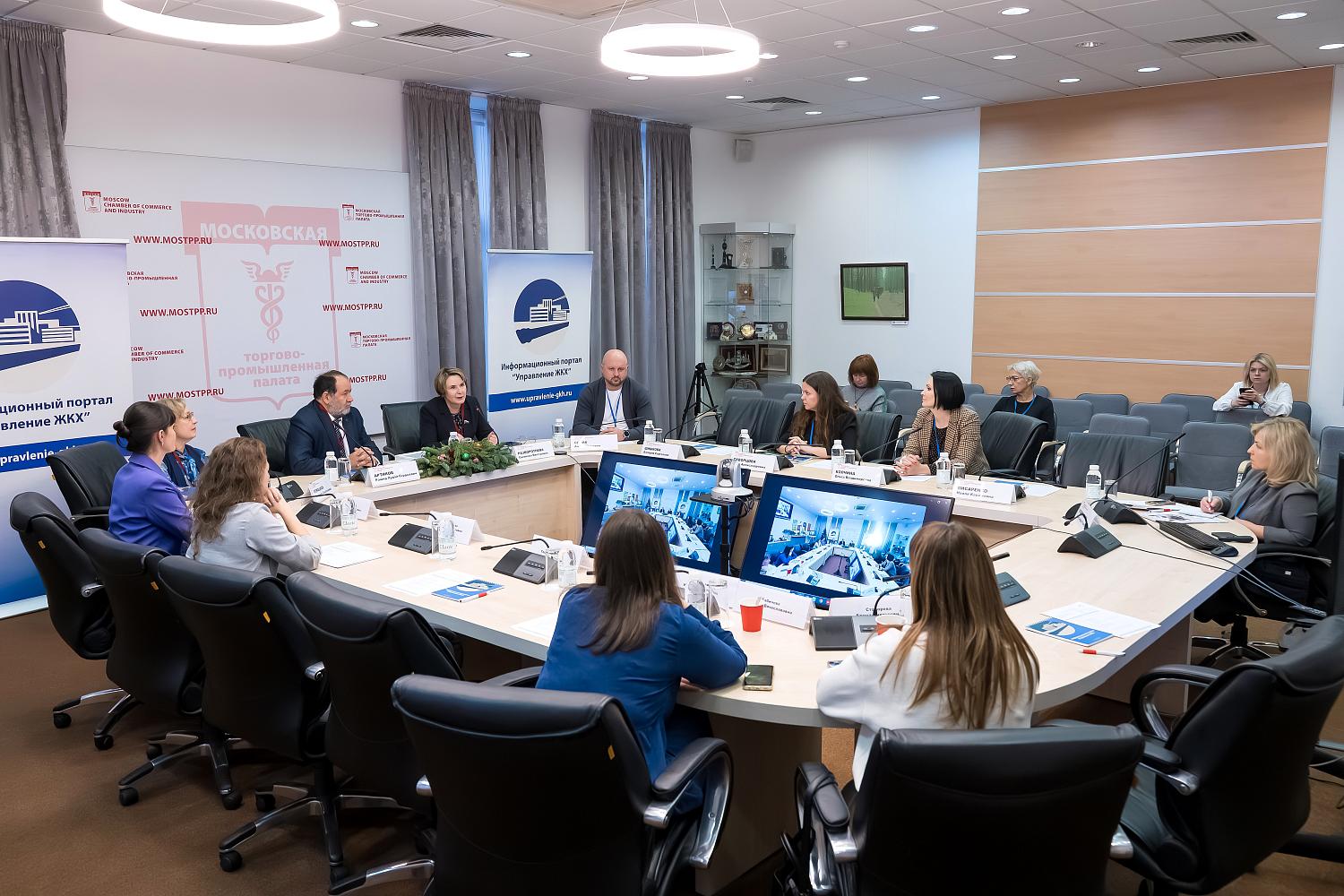 Как поднять эффективность управления многоквартирными домами?