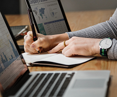 Сбор, структурирование и анализ данных, исследовательские работы (анализ рынка, конкурентов, целевой аудитории, потенциальных партнеров)