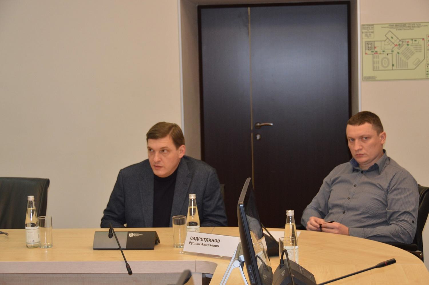 Таксомоторные и страховые компании пока не могут найти компромисса по вопросу оформления полисов ОСАГО на машины такси