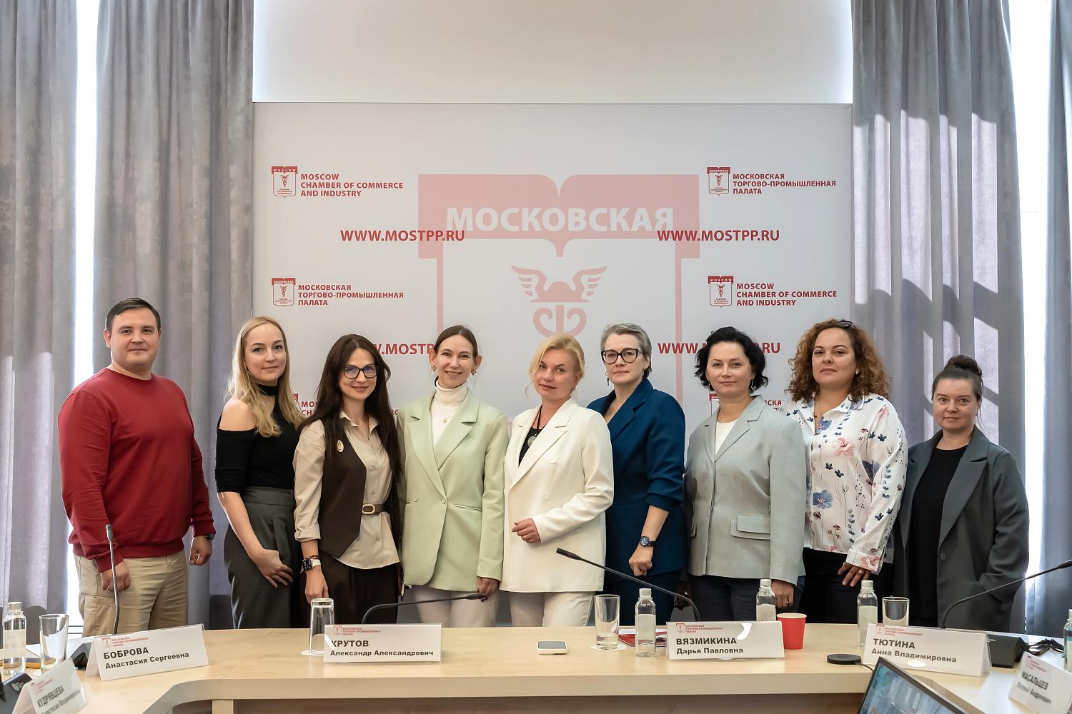 Финансы без стресса: как пожилым управлять деньгами уверенно и спокойно