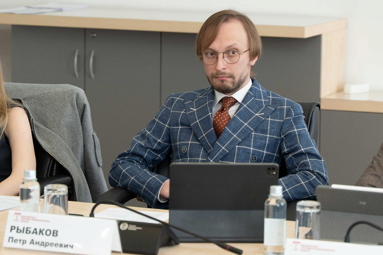 В фокусе обсуждений – повышение качества контрактов и снижение затрат