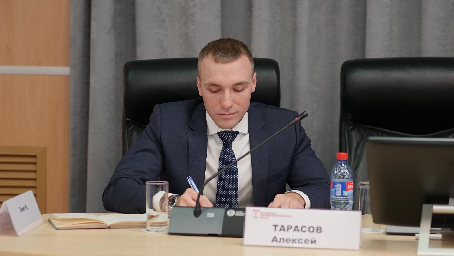 В МТПП рассмотрели особенности работы бизнеса в условиях американских и канадских санкций 