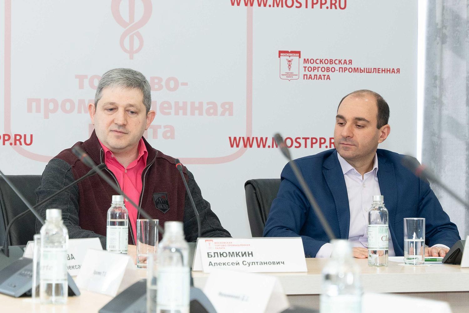 Креативные производители и торговые центры стремятся работать без посредников