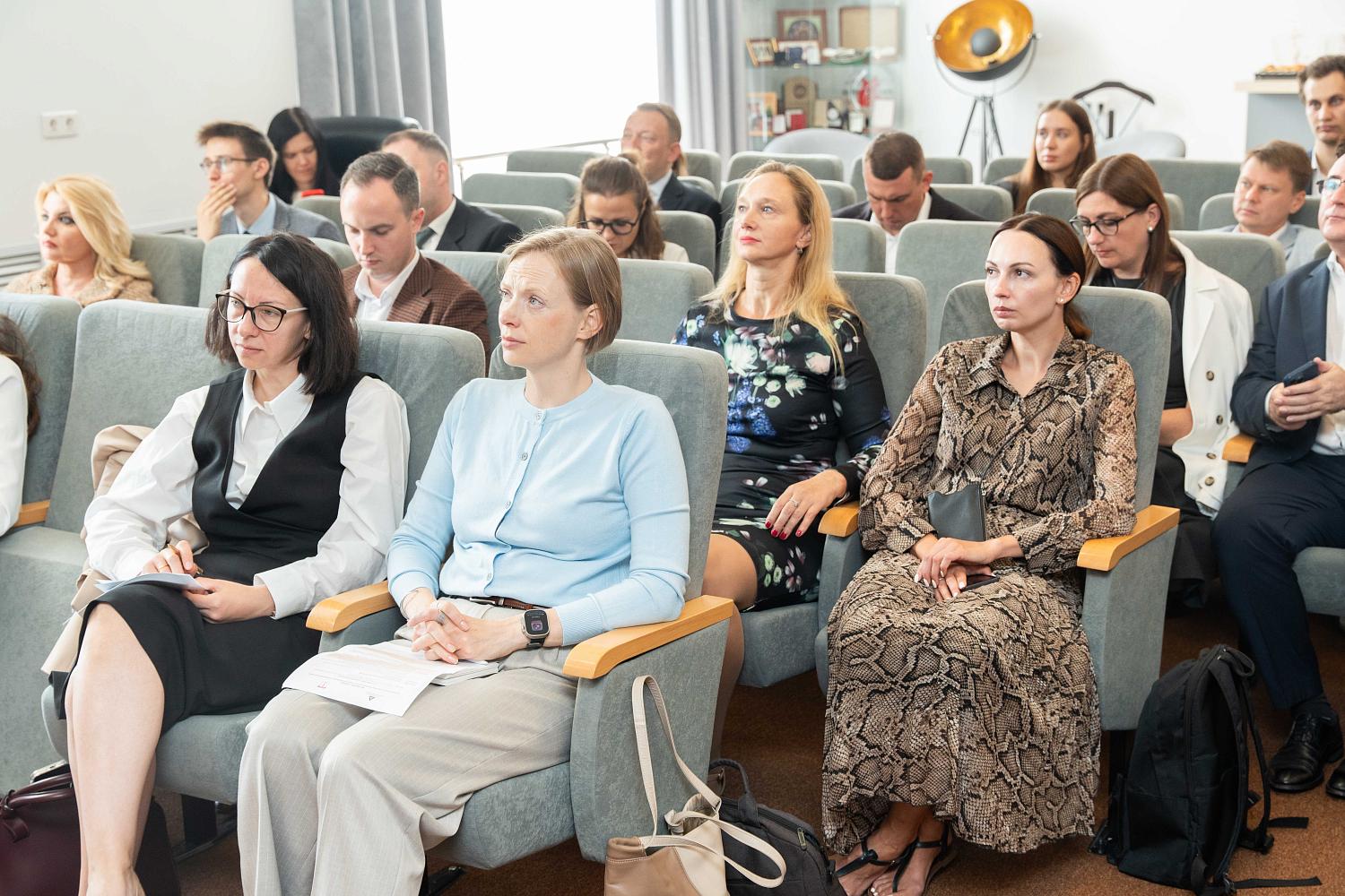 Эксперты обсудили санкции и контрсанкции как рамочные условия ведения бизнеса в Германии и России