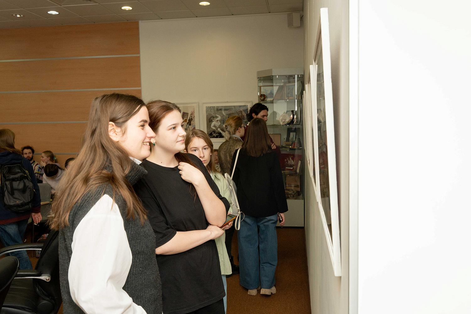 Пушкиниана в живописи: новая выставка в стенах Палаты