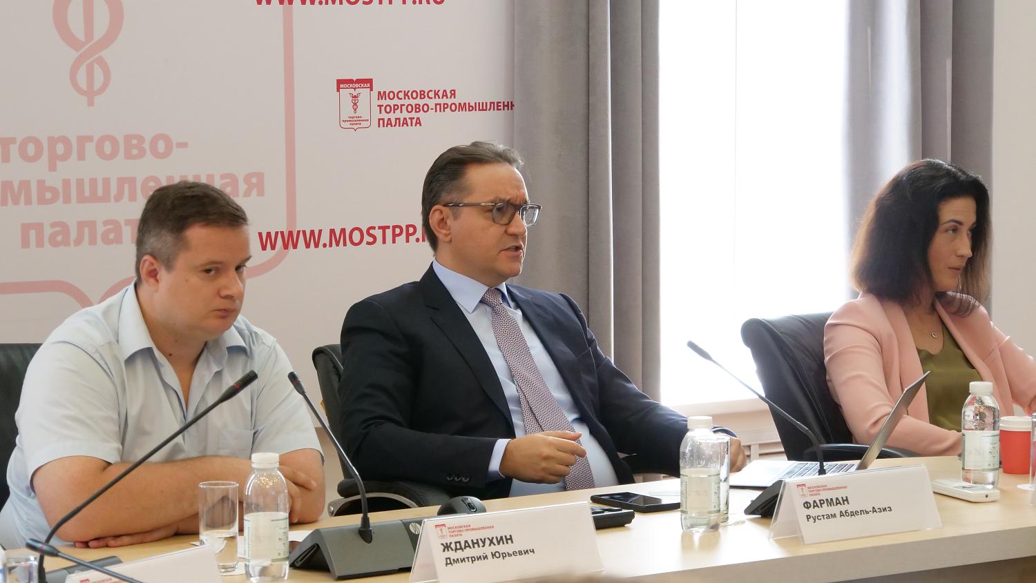 Эксперты обсудили долговую безопасность в ОАЭ