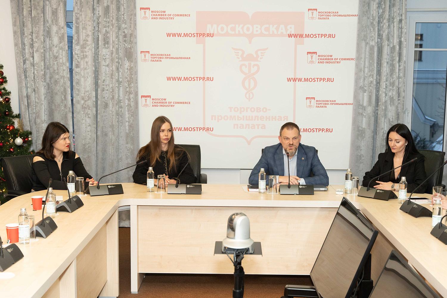 Обсуждены вопросы развития и объединения деловых сообществ 