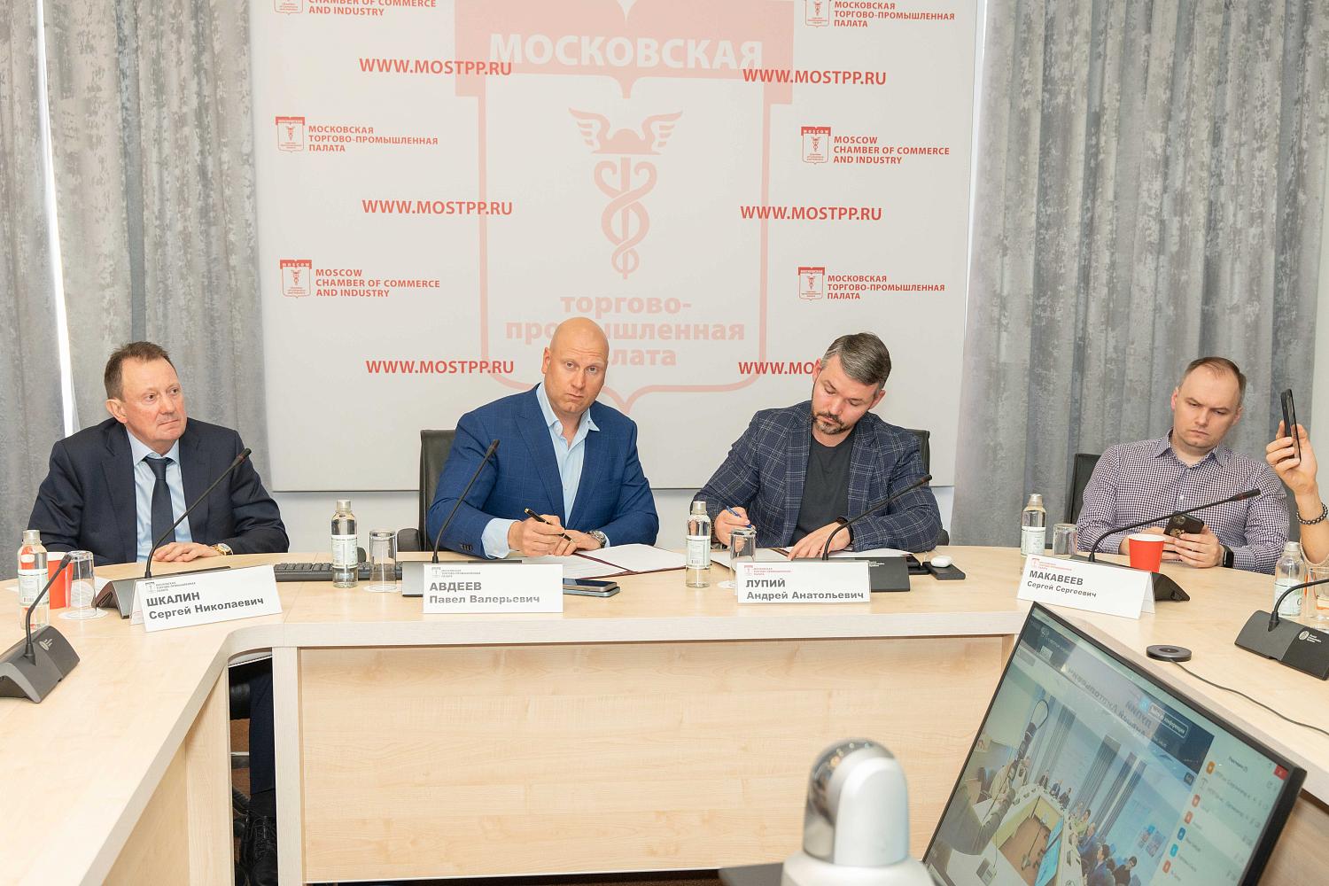 Обсуждены возможности московских предпринимателей принять участие в реализации проектов РЖД 