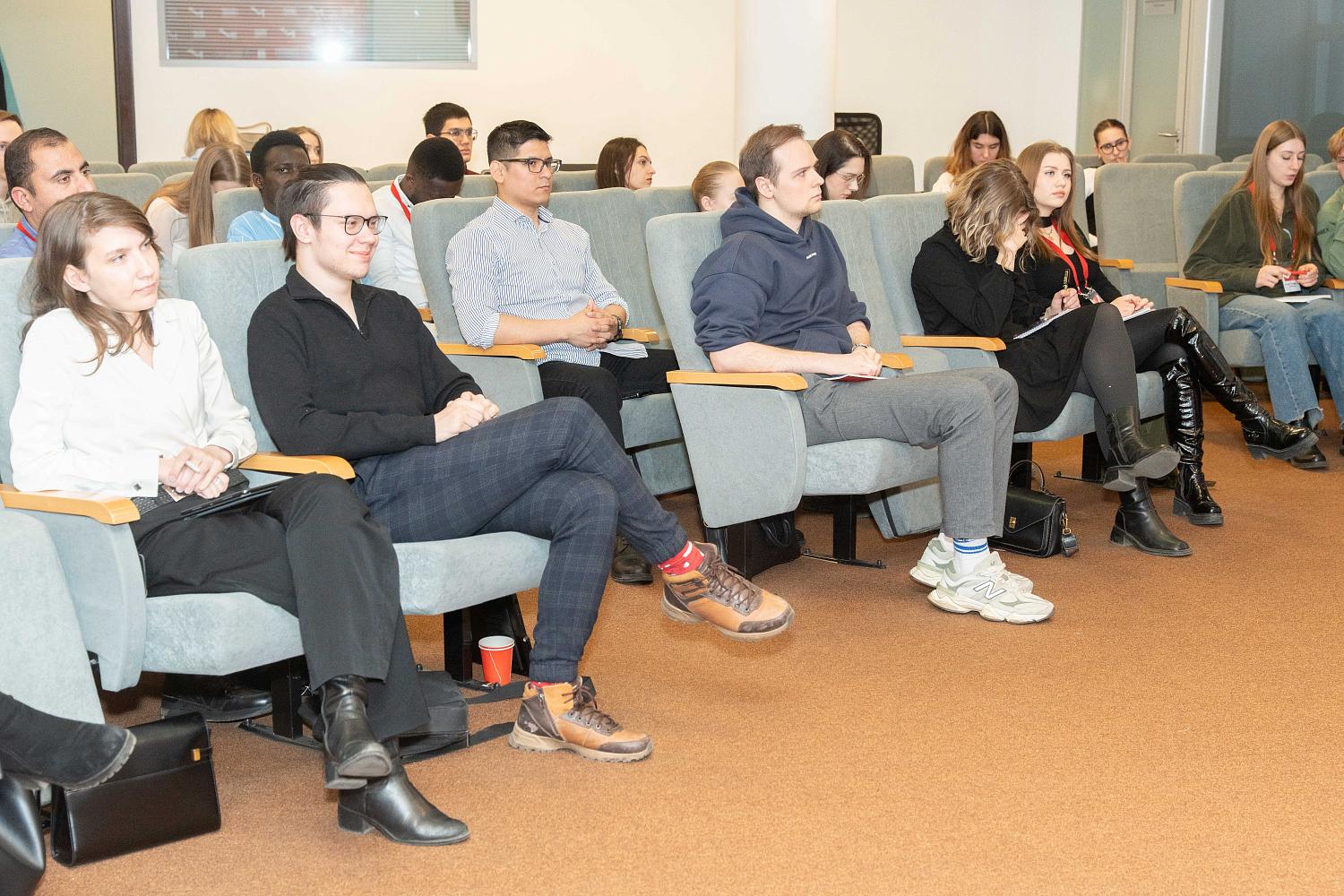 «Мы продаём не продукт, мы продаем эмоции»