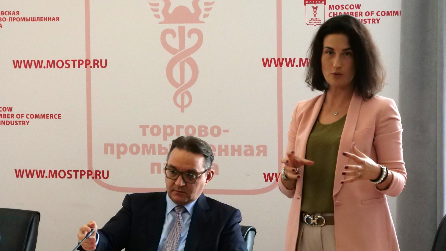 Эксперты обсудили долговую безопасность в ОАЭ