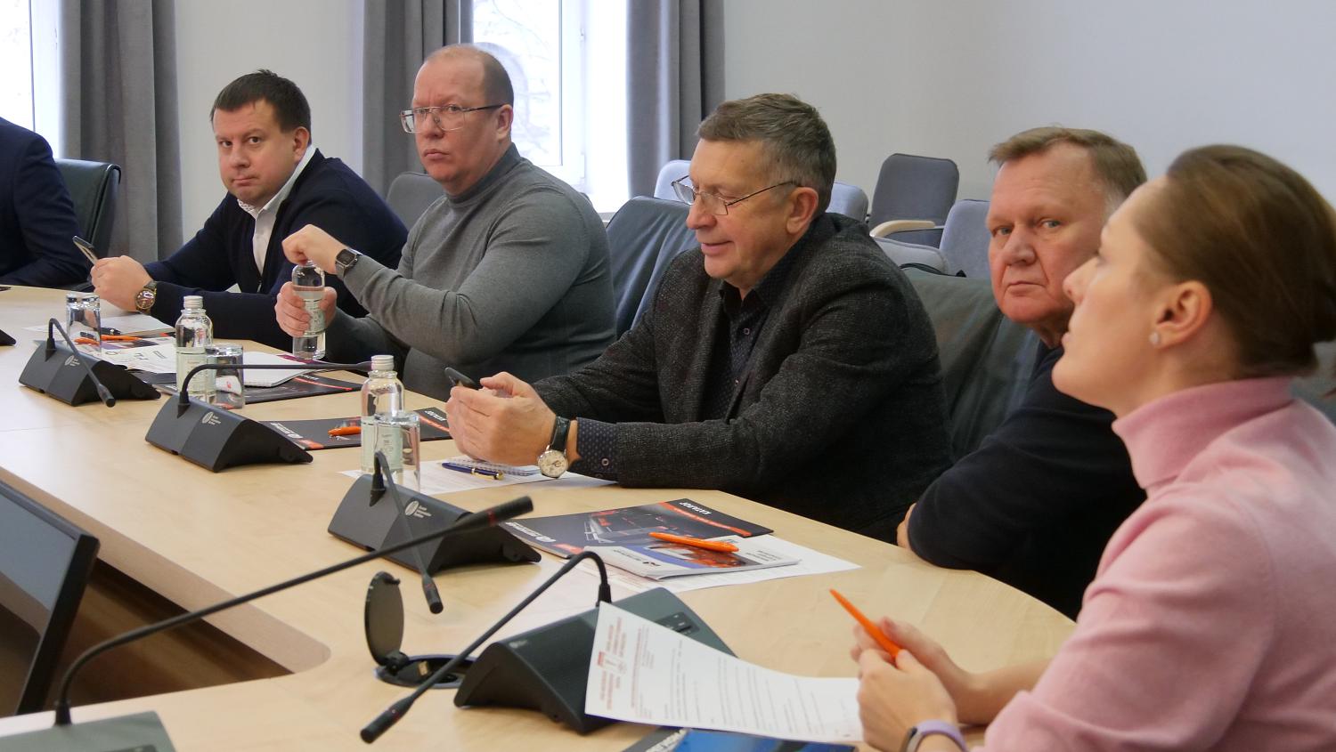 Специалисты обсудили перспективы развития института посредников