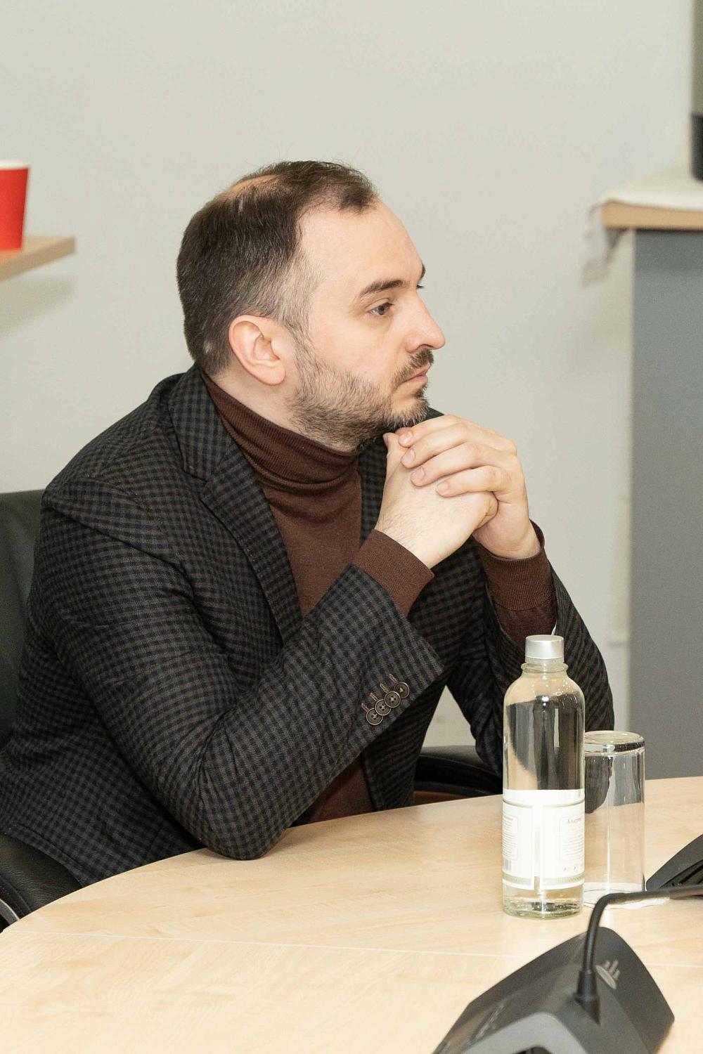 Эксперты рассмотрели ряд кейсов в управленческом консалтинге