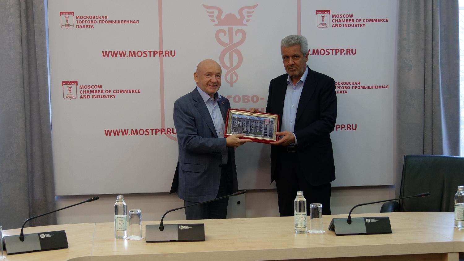 Иранские предприниматели готовы поставлять в Москву овощи, сухофрукты и чеснок