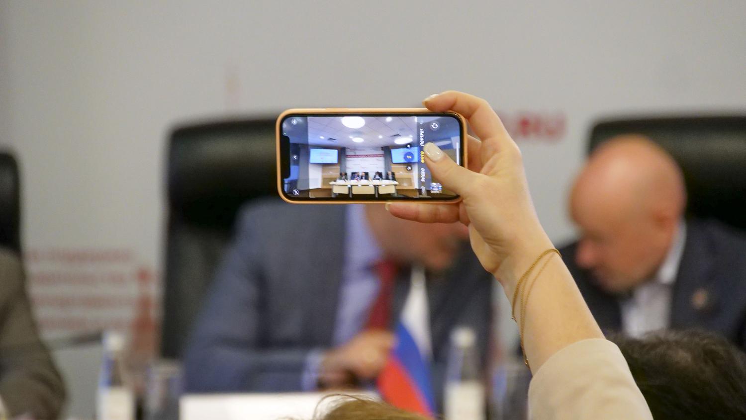 «Мир встречает Индию»