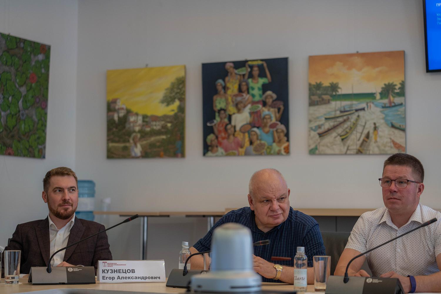 Эксперты обсудили пути решения проблем безопасности многоквартирных домов