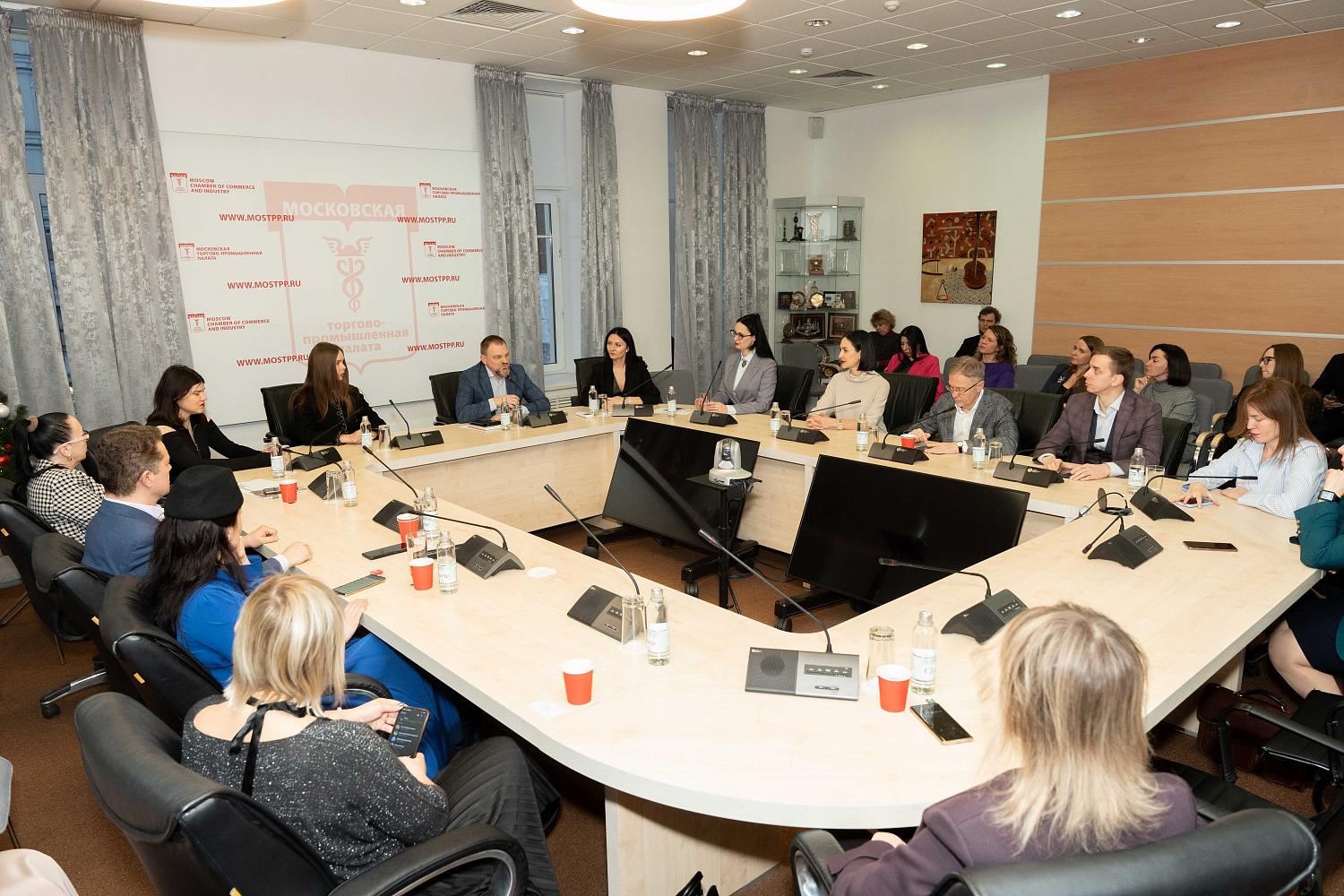 Обсуждены вопросы развития и объединения деловых сообществ 