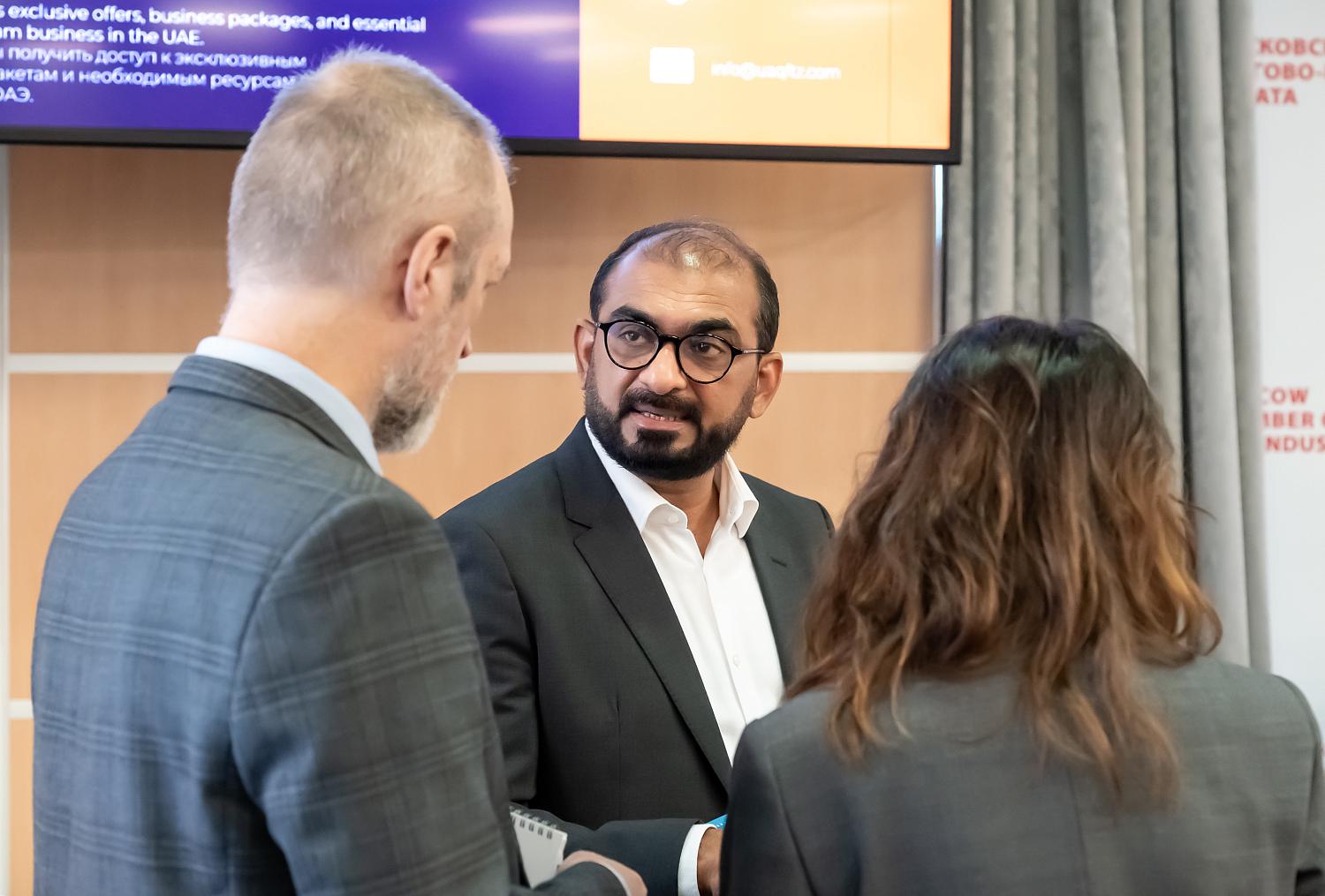 Офис в Эмиратах открывает большие возможности