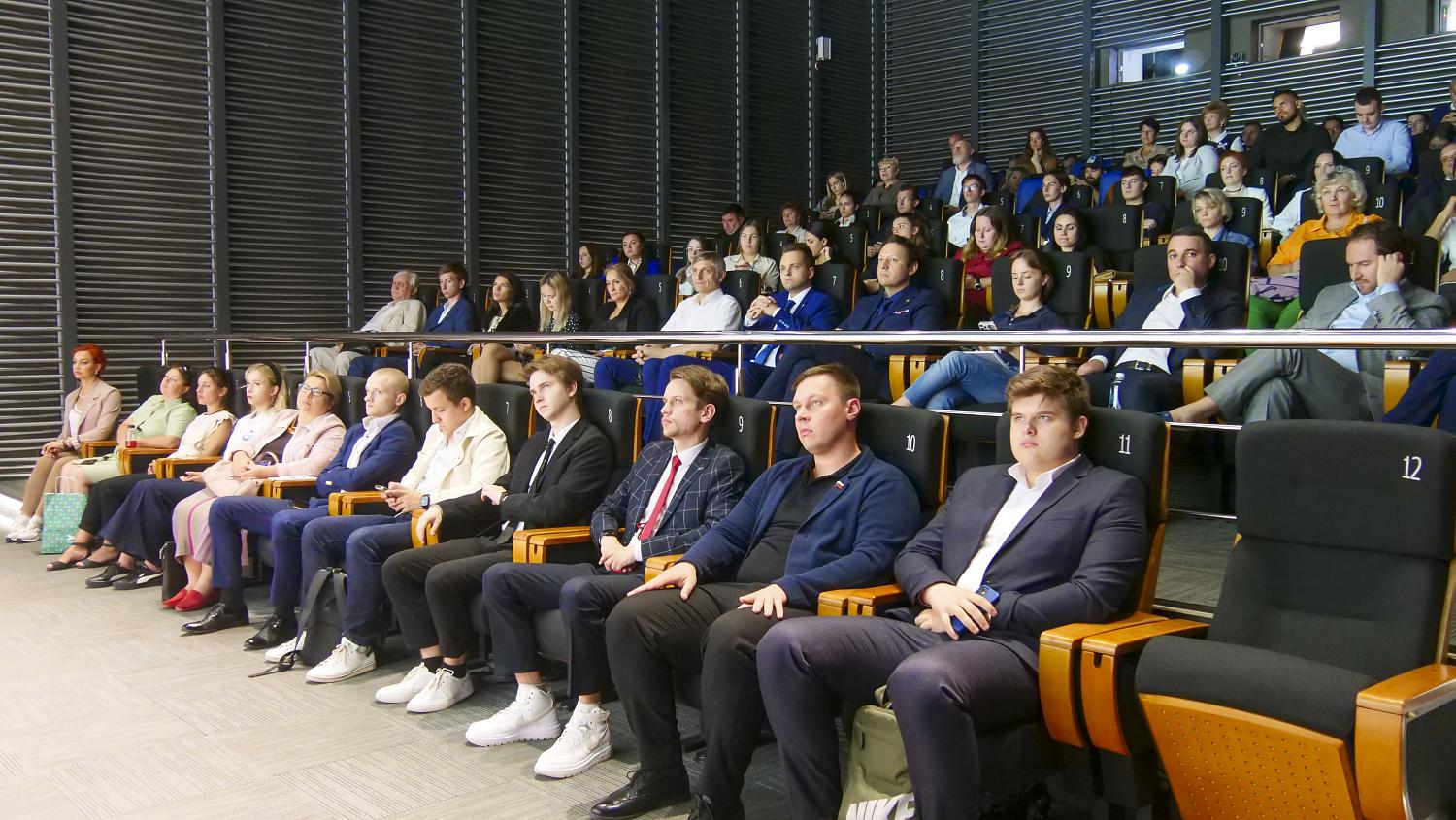 Президент МТПП Владимир Платонов провел программную сессию в общественном штабе Сергея Собянина