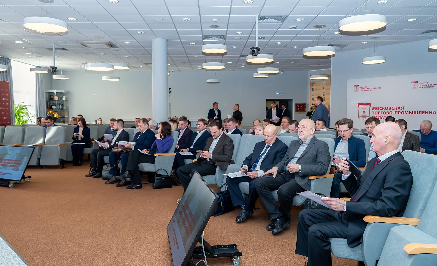 В центре внимания – развитие судостроения